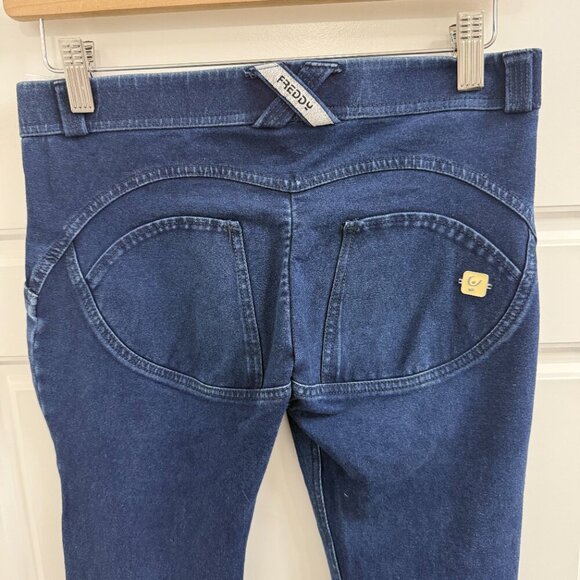 Freddy Jeans WR.UP DENIM Butt Lifting Low Rise Distressed Ankle Size Small - Picture 2 of 3